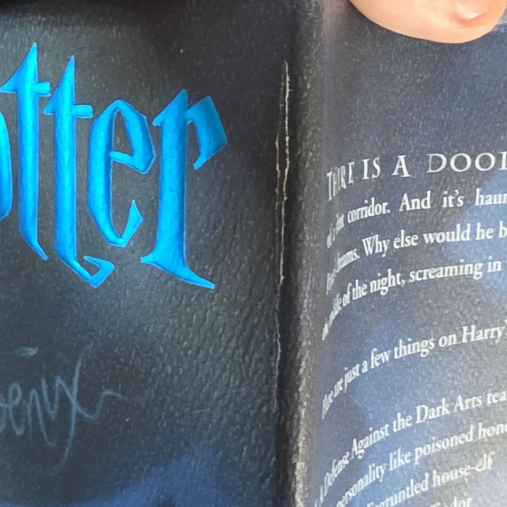 Harry Potter‎ and the Order of the Phoenix 1st American Edition 1st Printing JKR